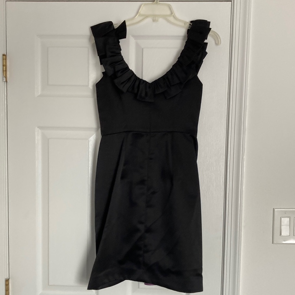 Absolutely gorgeous cocktail dress. Perfect condition